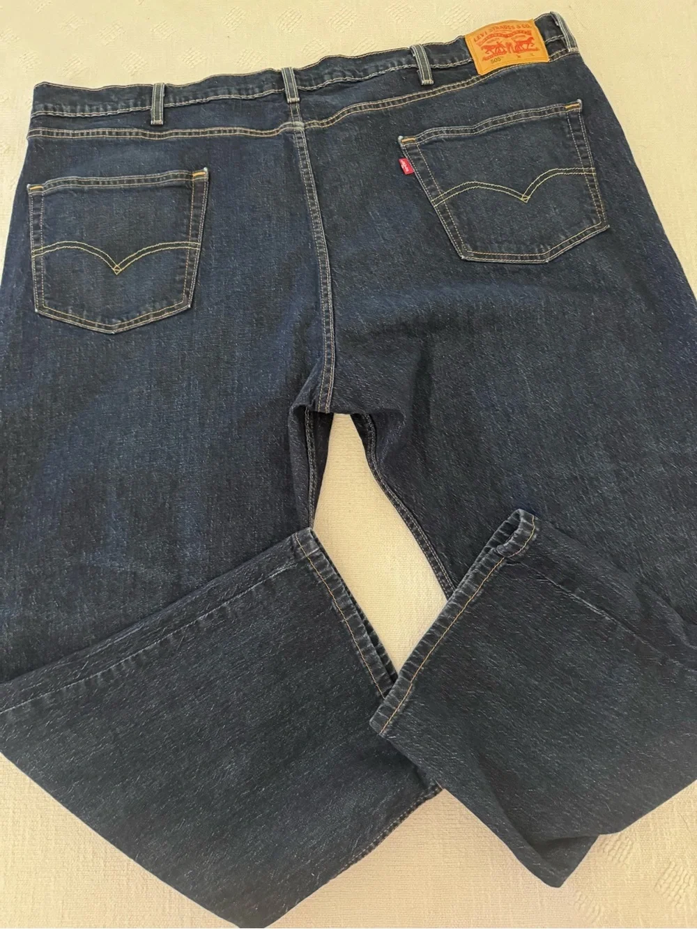Levi’s men’s 505 straight leg dark wash jeans -SZ 50/28